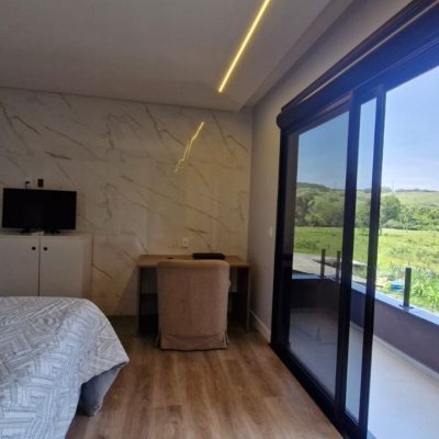 Casa em Condomínio com 228m², 3 quartos, 1 suíte, 2 garagens, no bairro Vargem Grande em Floranópolis