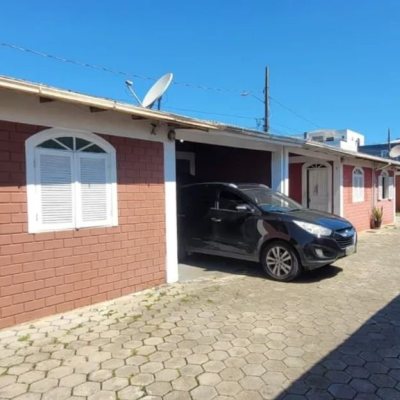 Casa em Condomínio com 36m², 1 quarto, 1 garagem, no bairro Ingleses do Rio Vermelho em Florianópolis