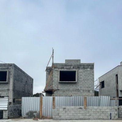 Casa Residencial com 127m², 3 quartos, 1 suíte, 3 garagens, no bairro São João Do Rio Vermelho em Florianópolis