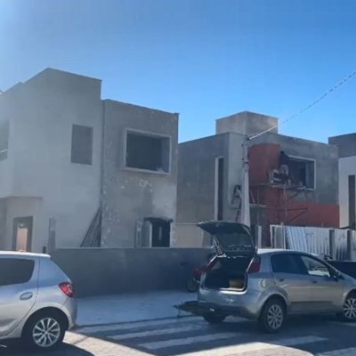 Casa Residencial com 127m², 3 quartos, 1 suíte, 3 garagens, no bairro São João Do Rio Vermelho em Florianópolis