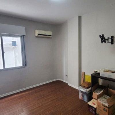 Apartamentos com 226m², 4 quartos, 1 suíte, 2 garagens, no bairro Agronômica em Florianópolis