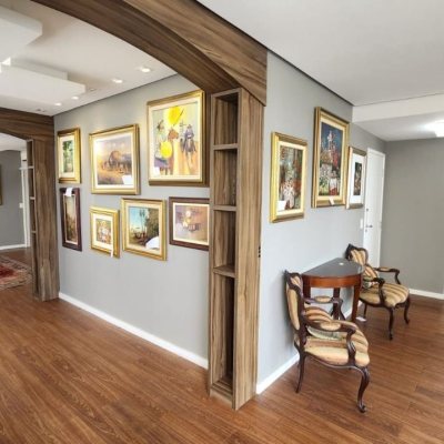 Apartamentos com 226m², 4 quartos, 1 suíte, 2 garagens, no bairro Agronômica em Florianópolis