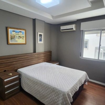 Apartamentos com 226m², 4 quartos, 1 suíte, 2 garagens, no bairro Agronômica em Florianópolis