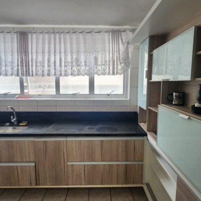 Apartamentos com 226m², 4 quartos, 1 suíte, 2 garagens, no bairro Agronômica em Florianópolis