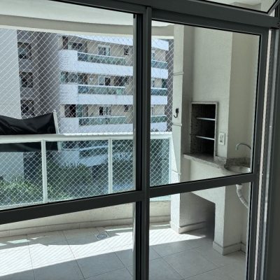 Apartamentos com 77m², 2 quartos, 1 suíte, 2 garagens, no bairro Itacorubi em Florianópolis