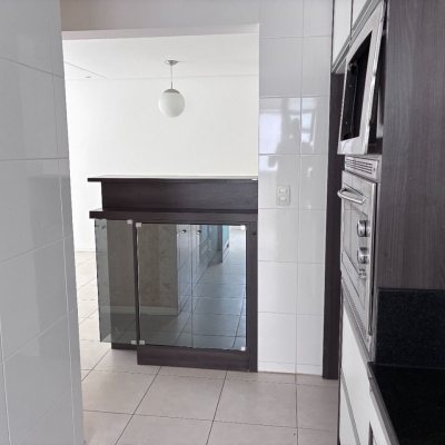 Apartamentos com 77m², 2 quartos, 1 suíte, 2 garagens, no bairro Itacorubi em Florianópolis