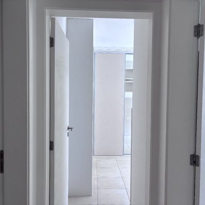 Apartamentos com 77m², 2 quartos, 1 suíte, 2 garagens, no bairro Itacorubi em Florianópolis