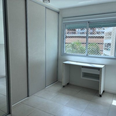 Apartamentos com 77m², 2 quartos, 1 suíte, 2 garagens, no bairro Itacorubi em Florianópolis