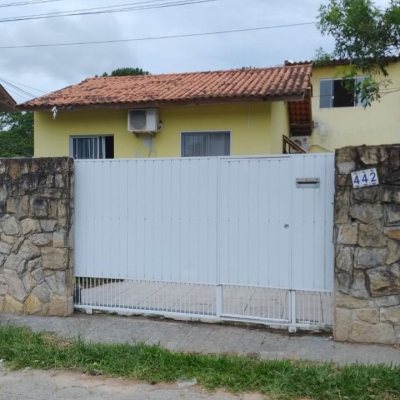 Casa Residencial com 0m², 3 quartos, 1 garagem, no bairro Sambaqui em Florianópolis