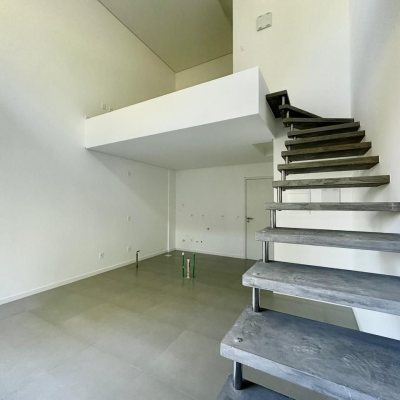 Loft com 43m², 1 suíte, 1 garagem, no bairro Ribeirão Da Ilha em Florianópolis