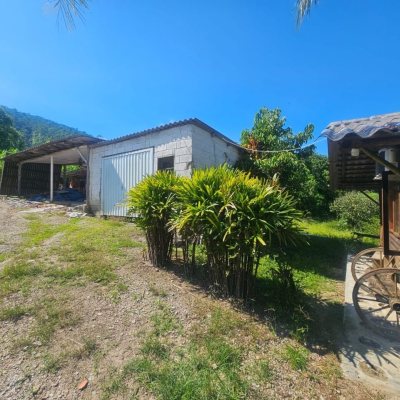 Chacara com 3699m², 2 quartos, no bairro Fazenda De Dentro em Biguaçu