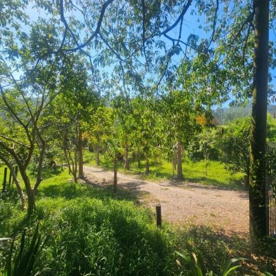 Chacara com 3699m², 2 quartos, no bairro Fazenda De Dentro em Biguaçu