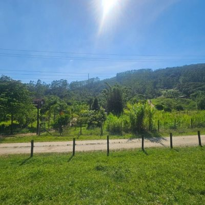 Chacara com 3699m², 2 quartos, no bairro Fazenda De Dentro em Biguaçu