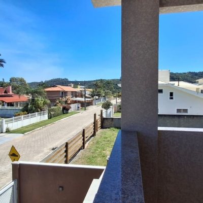 Casa Residencial com 257m², 6 quartos, 2 suítes, 2 garagens, no bairro Ingleses em Florianópolis