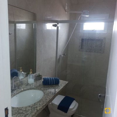 Casa Residencial com 257m², 6 quartos, 2 suítes, 2 garagens, no bairro Ingleses em Florianópolis