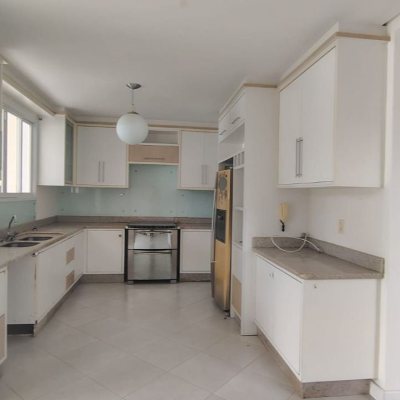 Casa Residencial com 286m², 3 quartos, 3 suítes, 2 garagens, no bairro Jurerê em Florianópolis