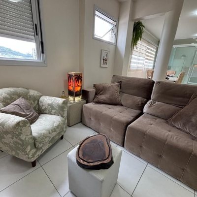 Cobertura com 116m², 3 quartos, 3 suítes, 2 garagens, no bairro Trindade em Florianópolis