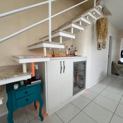 Cobertura com 116m², 3 quartos, 3 suítes, 2 garagens, no bairro Trindade em Florianópolis