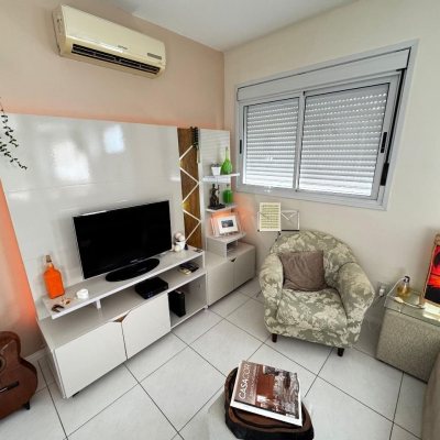Cobertura com 116m², 3 quartos, 3 suítes, 2 garagens, no bairro Trindade em Florianópolis