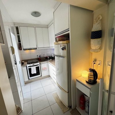 Cobertura com 116m², 3 quartos, 3 suítes, 2 garagens, no bairro Trindade em Florianópolis