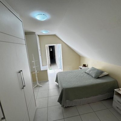 Cobertura com 116m², 3 quartos, 3 suítes, 2 garagens, no bairro Trindade em Florianópolis