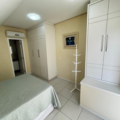 Cobertura com 116m², 3 quartos, 3 suítes, 2 garagens, no bairro Trindade em Florianópolis