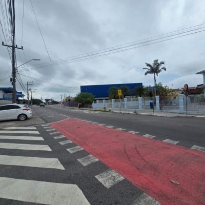 Terreno Comercial/Residencial com 1292m², no bairro Carianos em Florianópolis