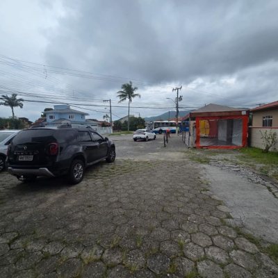 Terreno Comercial/Residencial com 1292m², no bairro Carianos em Florianópolis