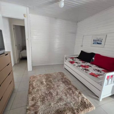 Casa Residencial com 107m², 4 quartos, 1 garagem, no bairro Ingleses do Rio Vermelho em Florianópolis