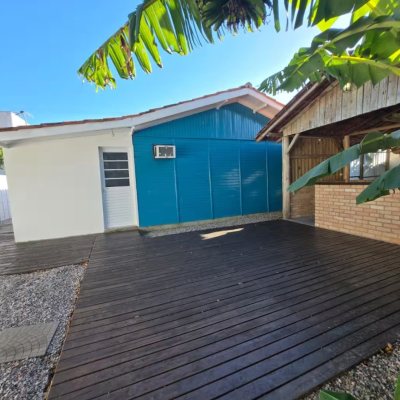 Casa Residencial com 107m², 4 quartos, 1 garagem, no bairro Ingleses do Rio Vermelho em Florianópolis