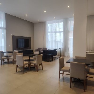 Apartamentos com 72m², 2 quartos, 1 suíte, 2 garagens, no bairro João Paulo em Florianópolis