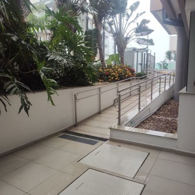 Apartamentos com 72m², 2 quartos, 1 suíte, 2 garagens, no bairro João Paulo em Florianópolis