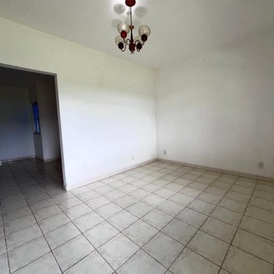 Casa Residencial com 107m², 3 quartos, 1 suíte, 1 garagem, no bairro Serraria em São José