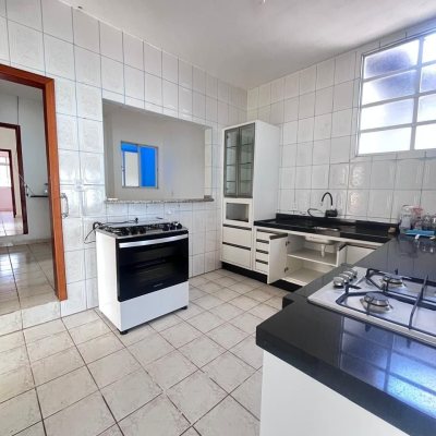 Casa Residencial com 107m², 3 quartos, 1 suíte, 1 garagem, no bairro Serraria em São José