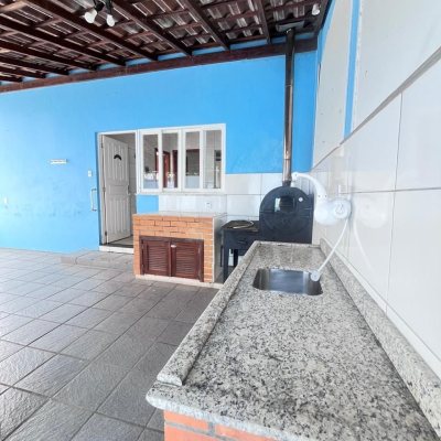 Casa Residencial com 107m², 3 quartos, 1 suíte, 1 garagem, no bairro Serraria em São José