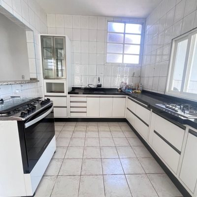 Casa Residencial com 107m², 3 quartos, 1 suíte, 1 garagem, no bairro Serraria em São José