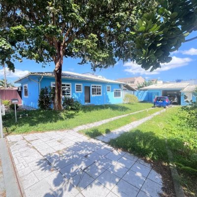 Casa Residencial com 107m², 3 quartos, 1 suíte, 1 garagem, no bairro Serraria em São José