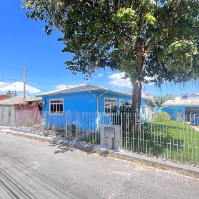 Casa Residencial com 107m², 3 quartos, 1 suíte, 1 garagem, no bairro Serraria em São José