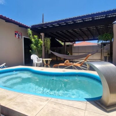 Casa Residencial com 90m², 3 quartos, 1 suíte, 2 garagens, no bairro São João Do Rio Vermelho em Florianópolis