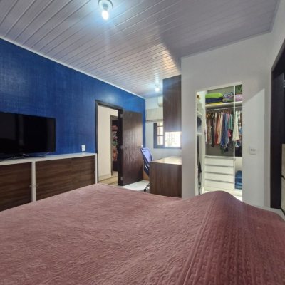 Casa Residencial com 90m², 3 quartos, 1 suíte, 2 garagens, no bairro São João Do Rio Vermelho em Florianópolis