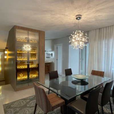 Casa Residencial com 416m², 5 quartos (sendo 5 suítes), 6 garagens, no bairro Jurerê Internacional em Florianópolis