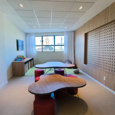 Apartamentos com 72m², 2 quartos, 2 suítes, 2 garagens, no bairro Balneário em Florianópolis