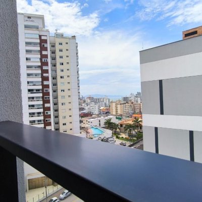 Apartamentos com 72m², 2 quartos, 2 suítes, 2 garagens, no bairro Balneário em Florianópolis