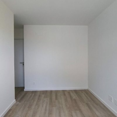 Apartamentos com 72m², 2 quartos, 2 suítes, 2 garagens, no bairro Balneário em Florianópolis