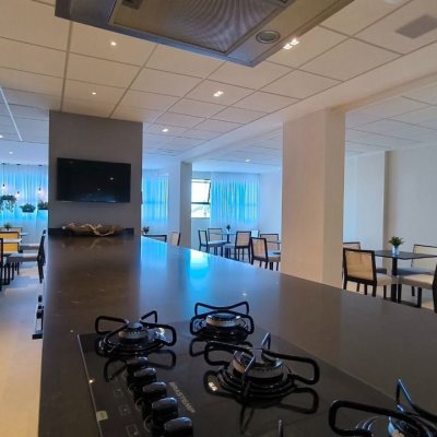 Apartamentos com 72m², 2 quartos, 2 suítes, 2 garagens, no bairro Balneário em Florianópolis