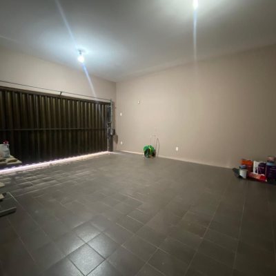 Casa Residencial com 304m², 4 quartos, 2 suítes, 2 garagens, no bairro João Paulo em Florianópolis