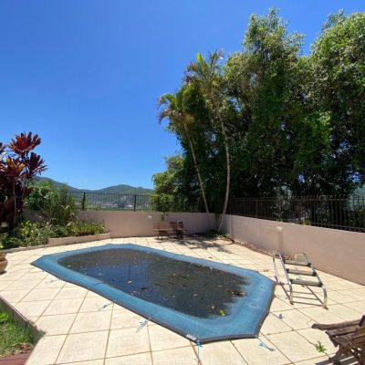 Casa Residencial com 304m², 4 quartos, 2 suítes, 2 garagens, no bairro João Paulo em Florianópolis