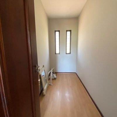 Casa Residencial com 304m², 4 quartos, 2 suítes, 2 garagens, no bairro João Paulo em Florianópolis