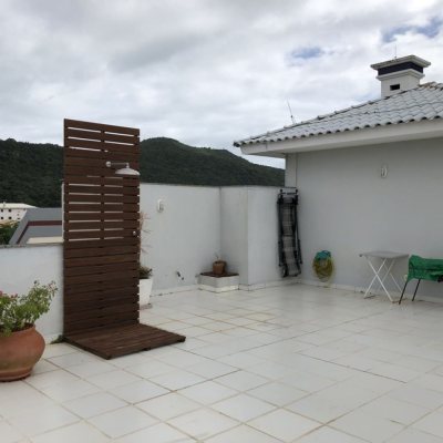 Cobertura com 139m², 2 quartos, 1 suíte, 1 garagem, no bairro Ingleses do Rio Vermelho em Florianópolis