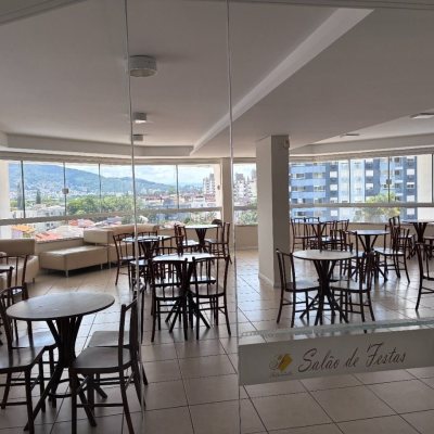 Apartamentos com 72m², 2 quartos, 1 suíte, 1 garagem, no bairro Itacorubi em Florianópolis
